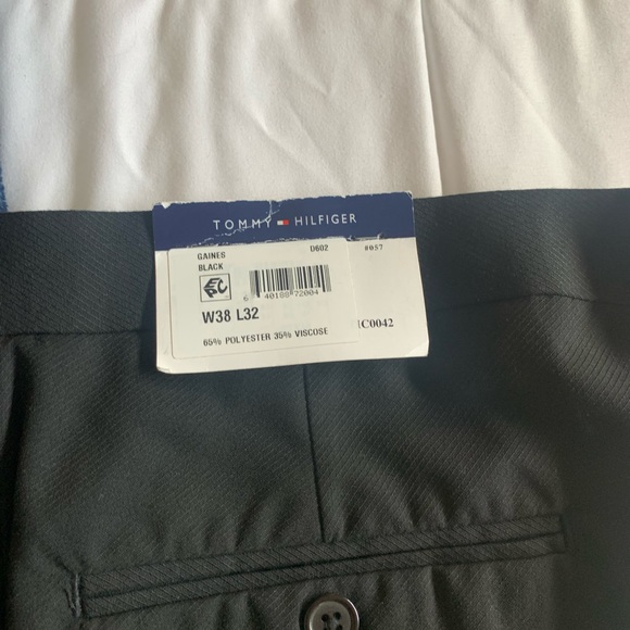 Tommy Hilfiger - Picture 3 of 3